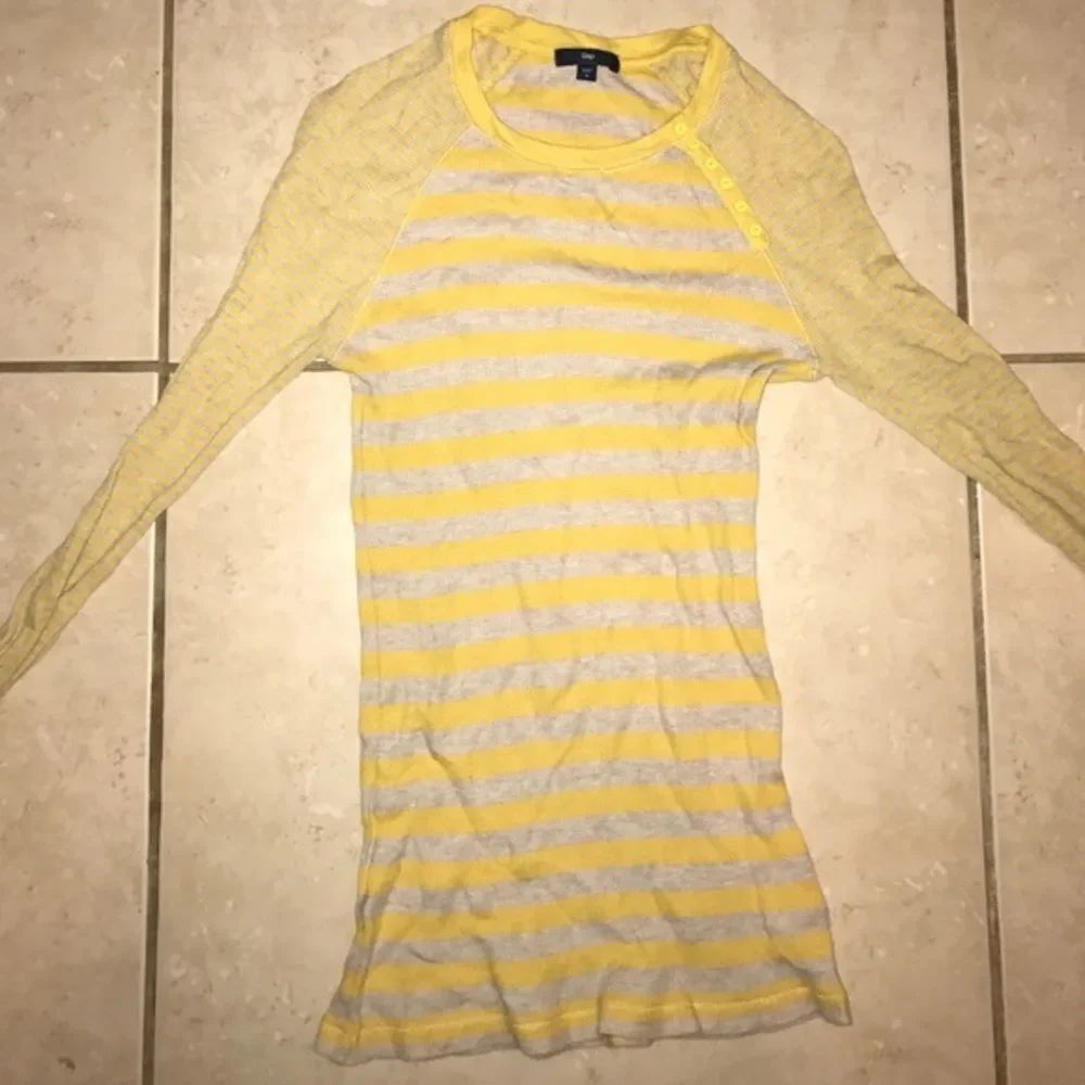Gap Waffle Ribbed Long Sleeve - Size S - Like New